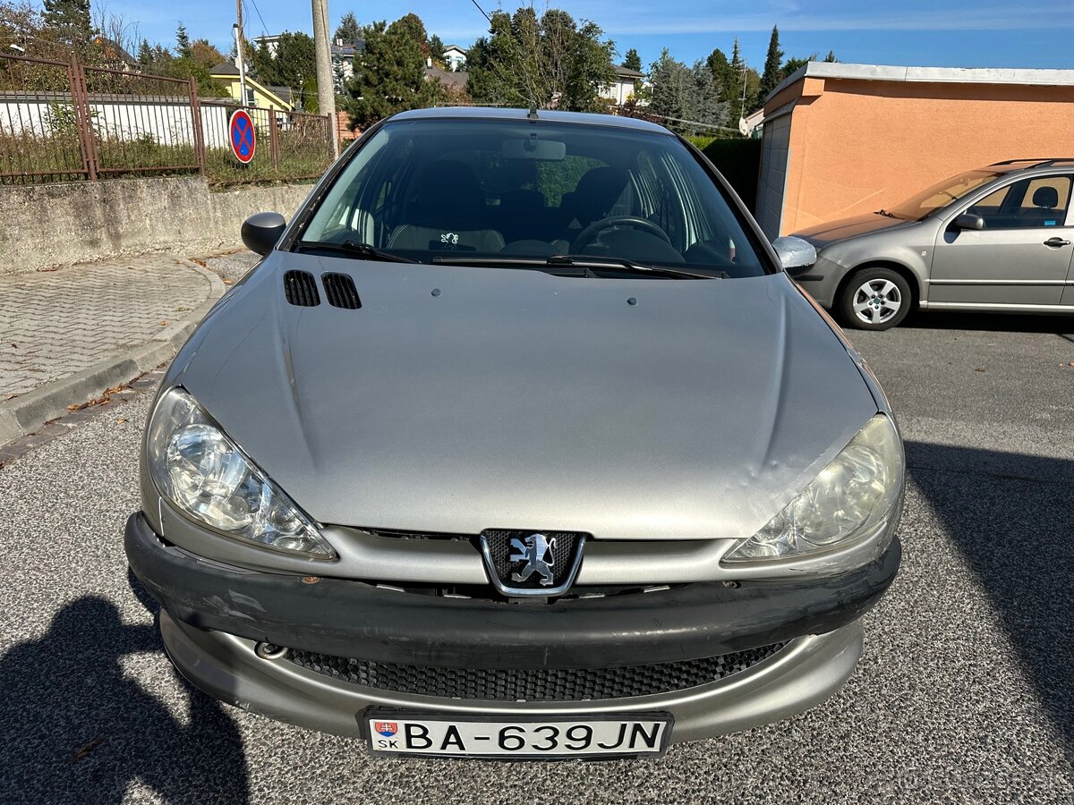 Peugeot 206