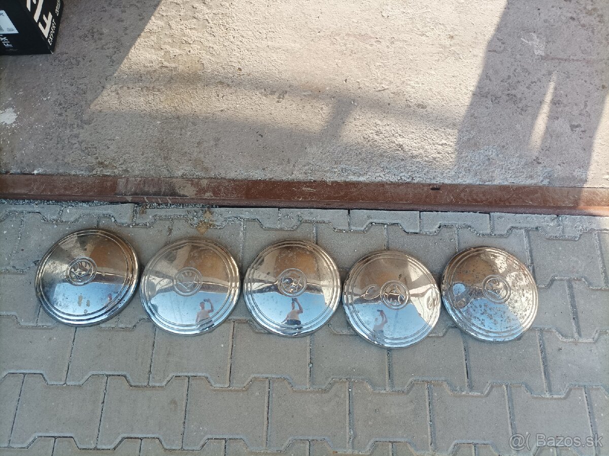 Predám chrómové puklice