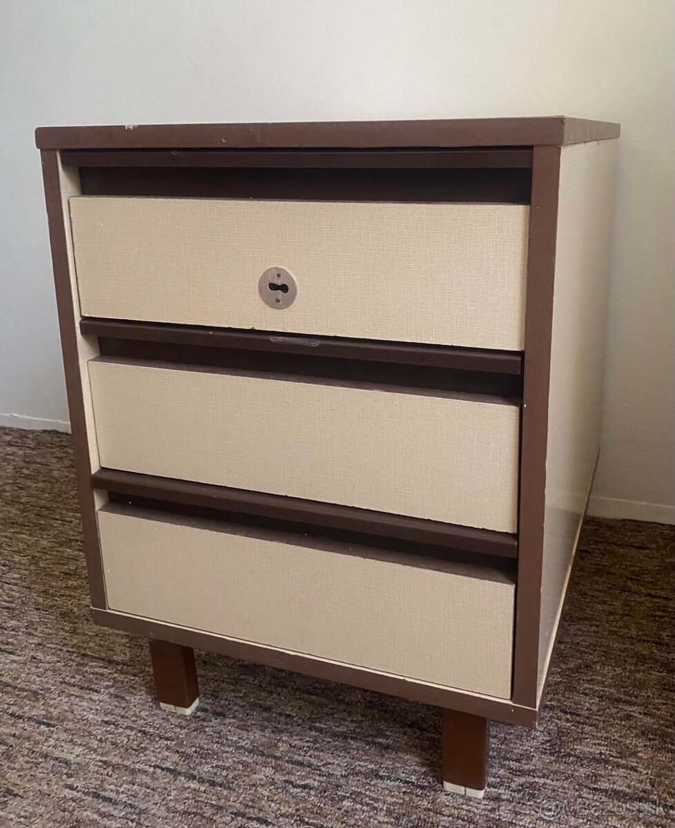 Kancelársky stôl - kúpa