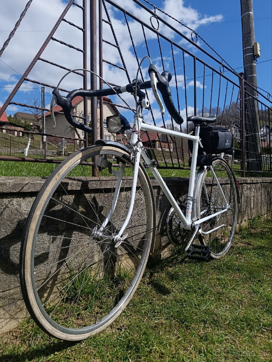 Eska premier