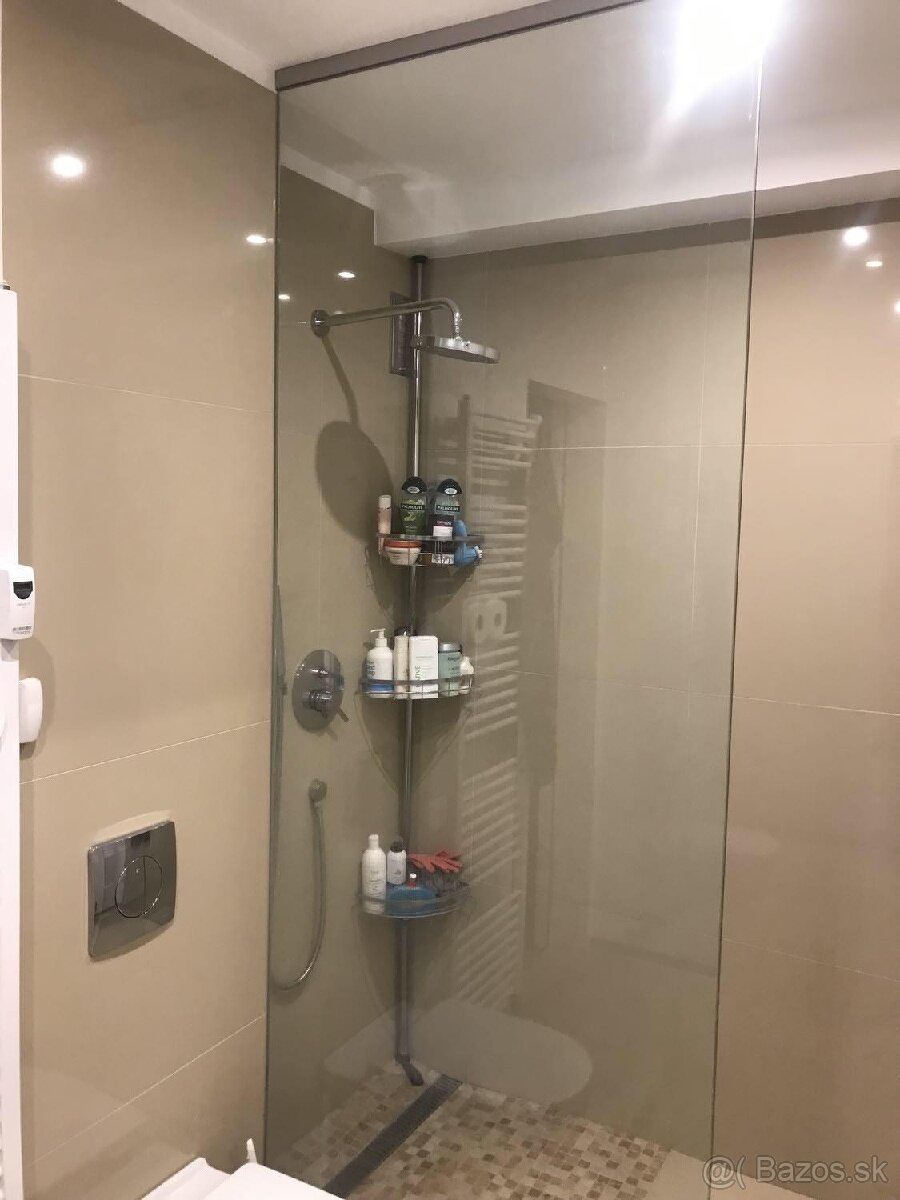 sklenená zástena do sprchy