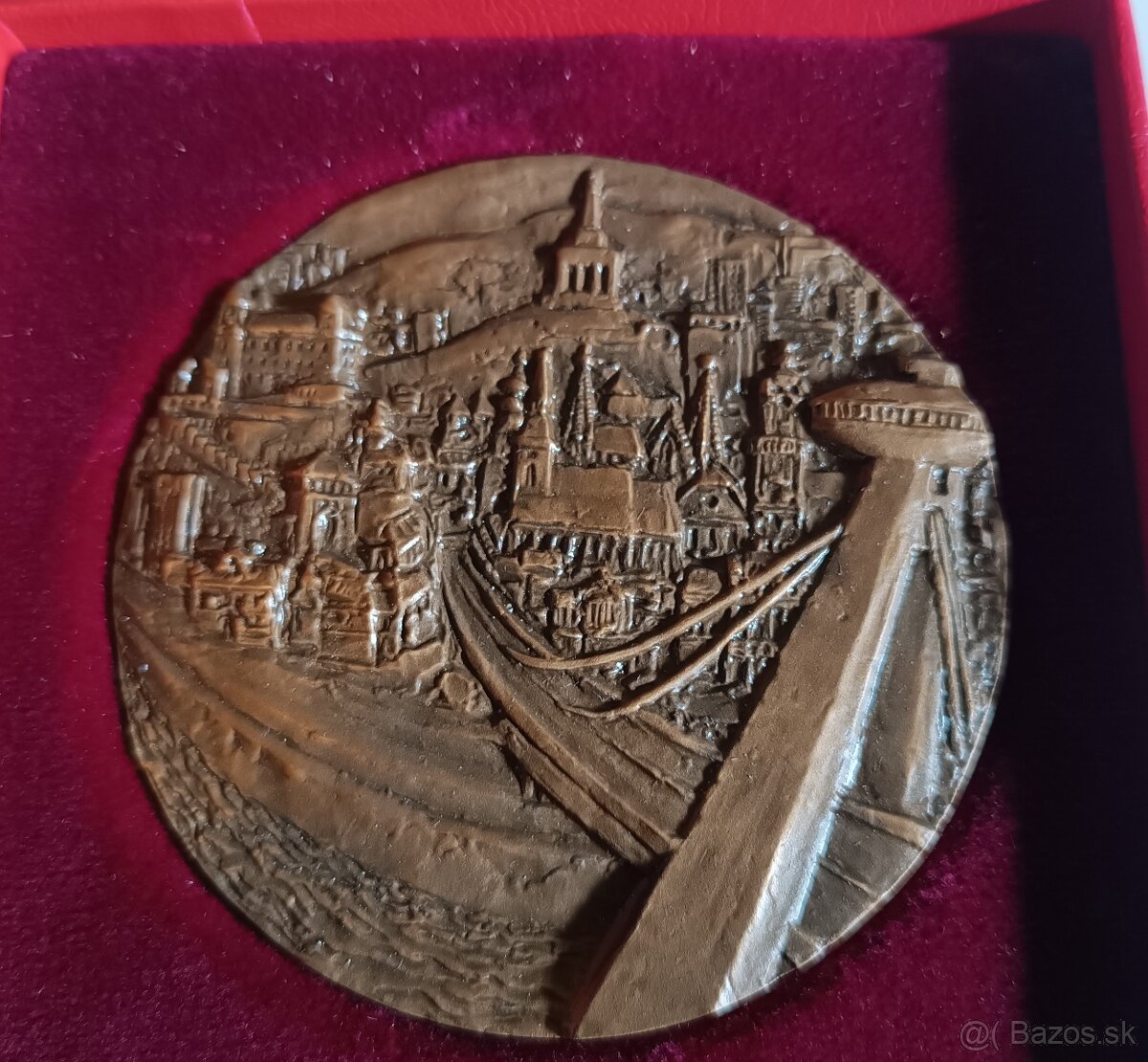 Medaila Bratislava, Snopek