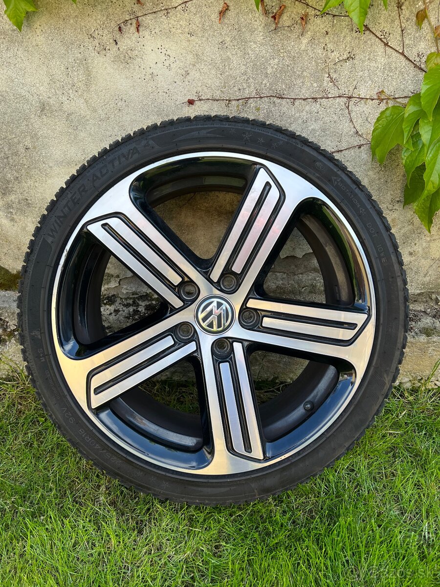 Sada CADIZ VW Golf R ET49 7,5Jx18 ET49+zimne pneu 225/40R18