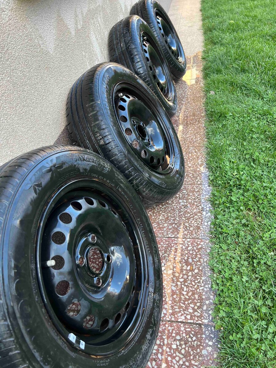 Predám pneu na VW eup 165/70R14 81T