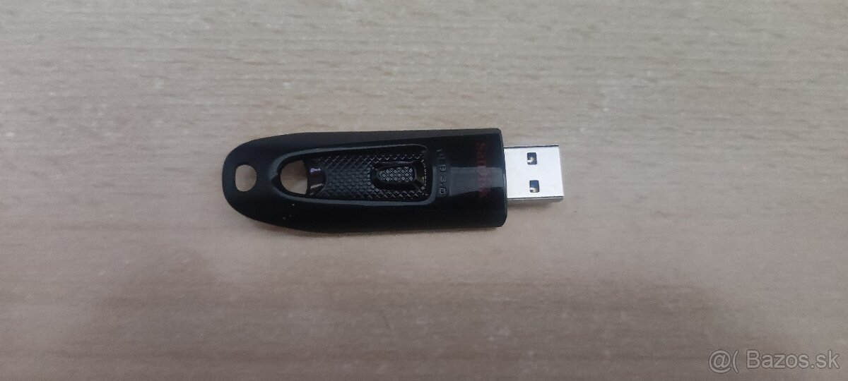 USB SAN DISC Ultra 256 GB cierny