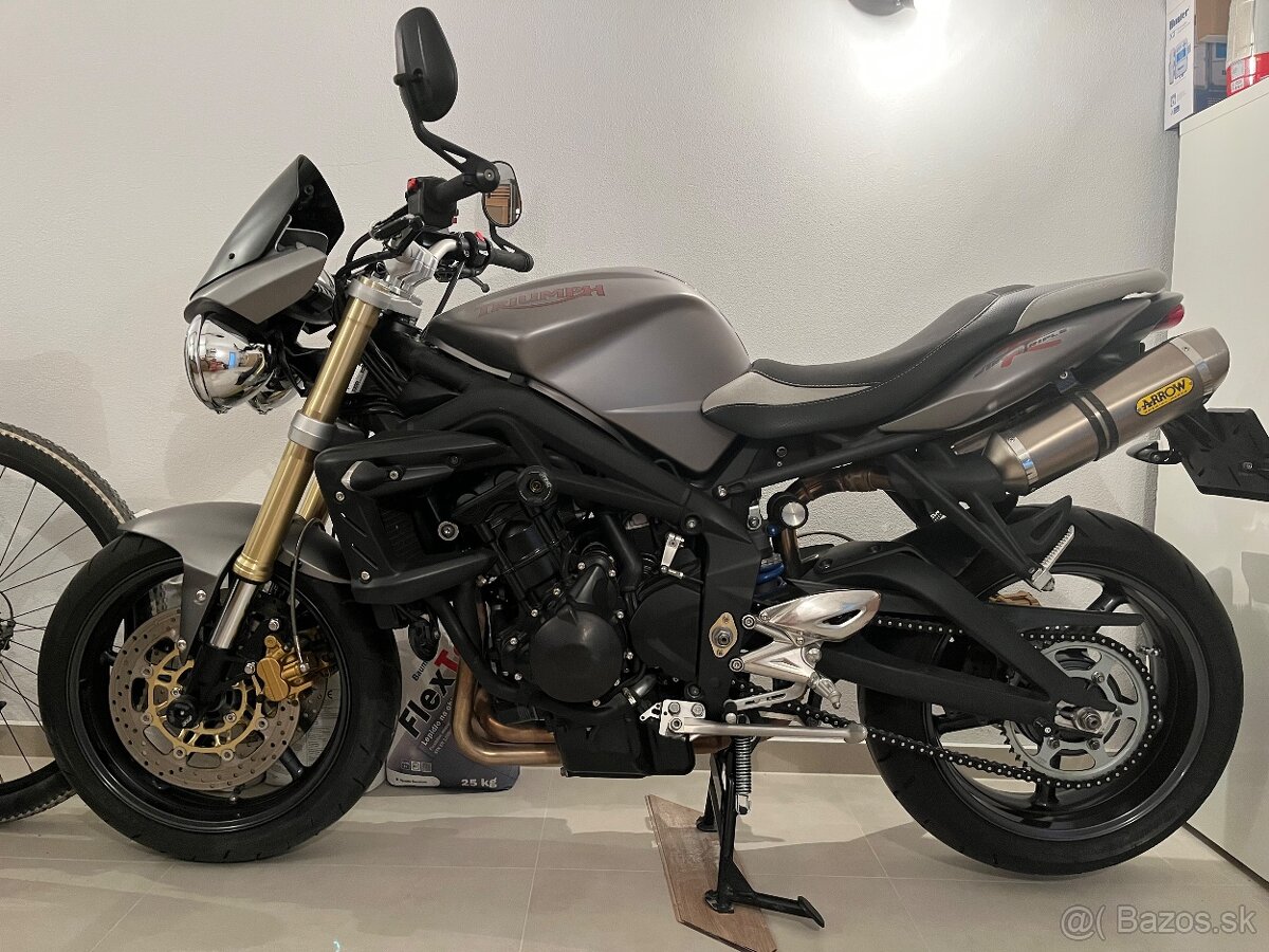 Triumph street triple 675R