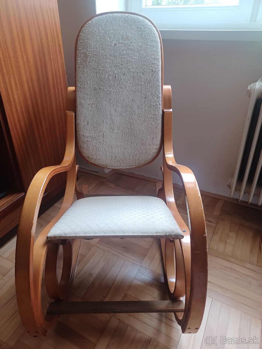 Hojdacie kreslo
