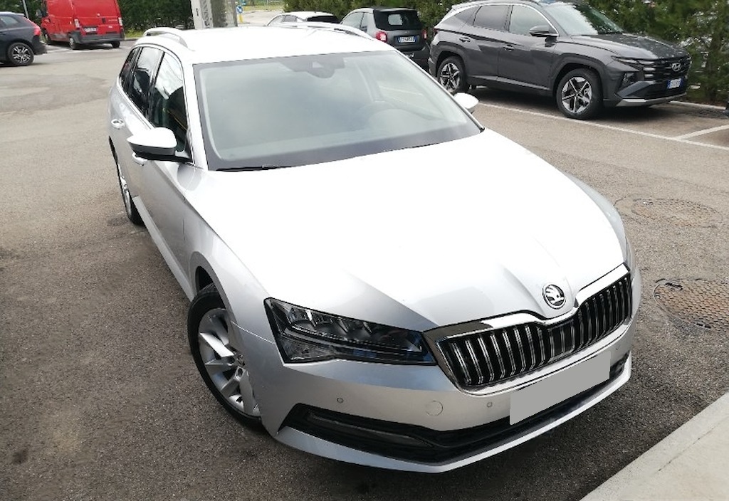 Škoda Superb combi 2020 2.0TDi 110kW, DSG, šedý, odpočet DPH