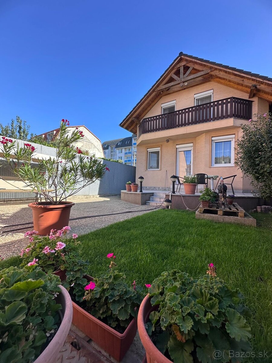 Na predaj 4 -izbový rodinný dom v BA - Ružinov (Trnávka)