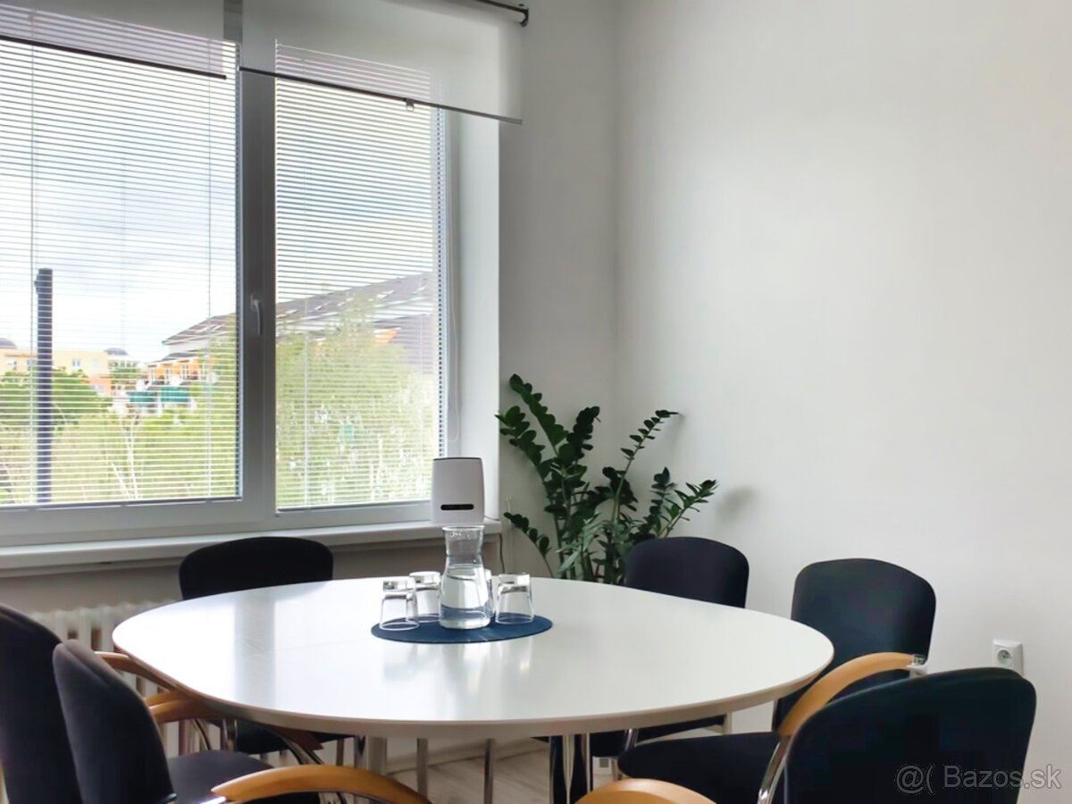 Voľné priestory na prenájom v centre Galanty - 4 kancelárie