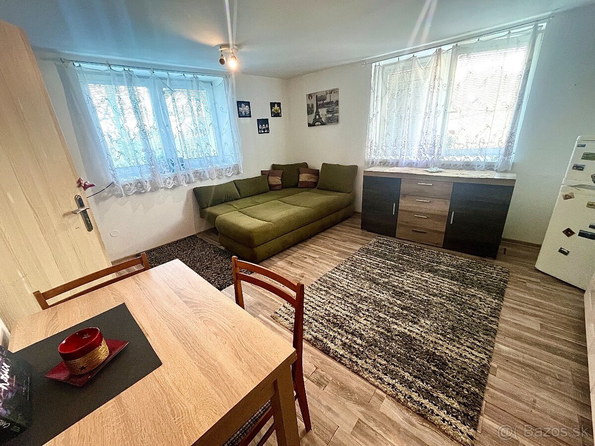 PRENÁJOM - pekná útulná garsónka garsónka - Slivník