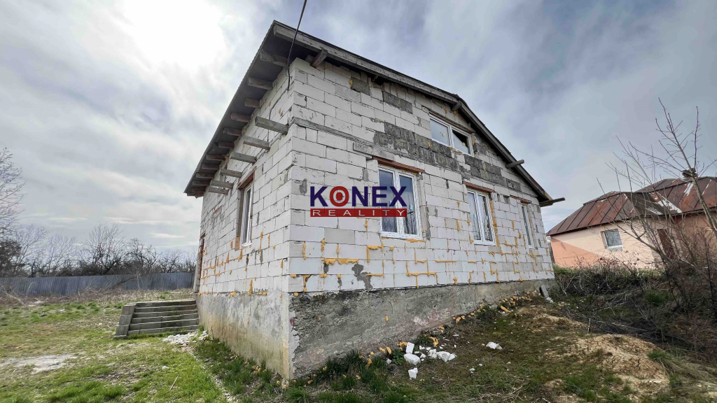 RODINNÝ DOM v obci POZDIŠOVCE – NA PREDAJ