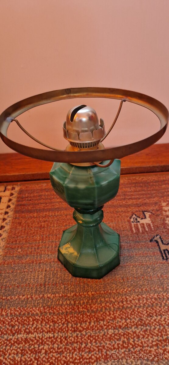 Malachitová petrolejka