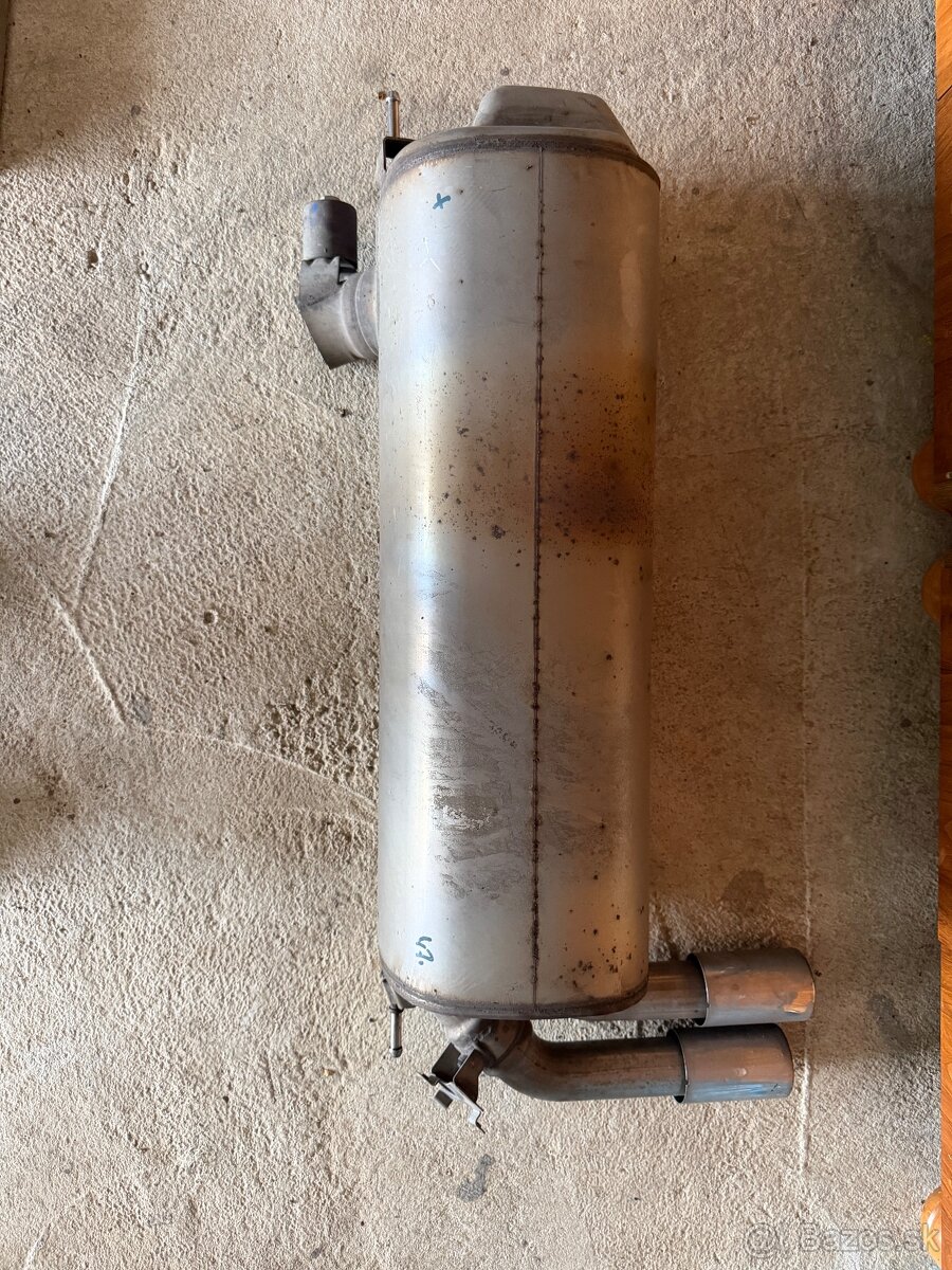 Vyfukovy tlmic,koncovky BMW F30