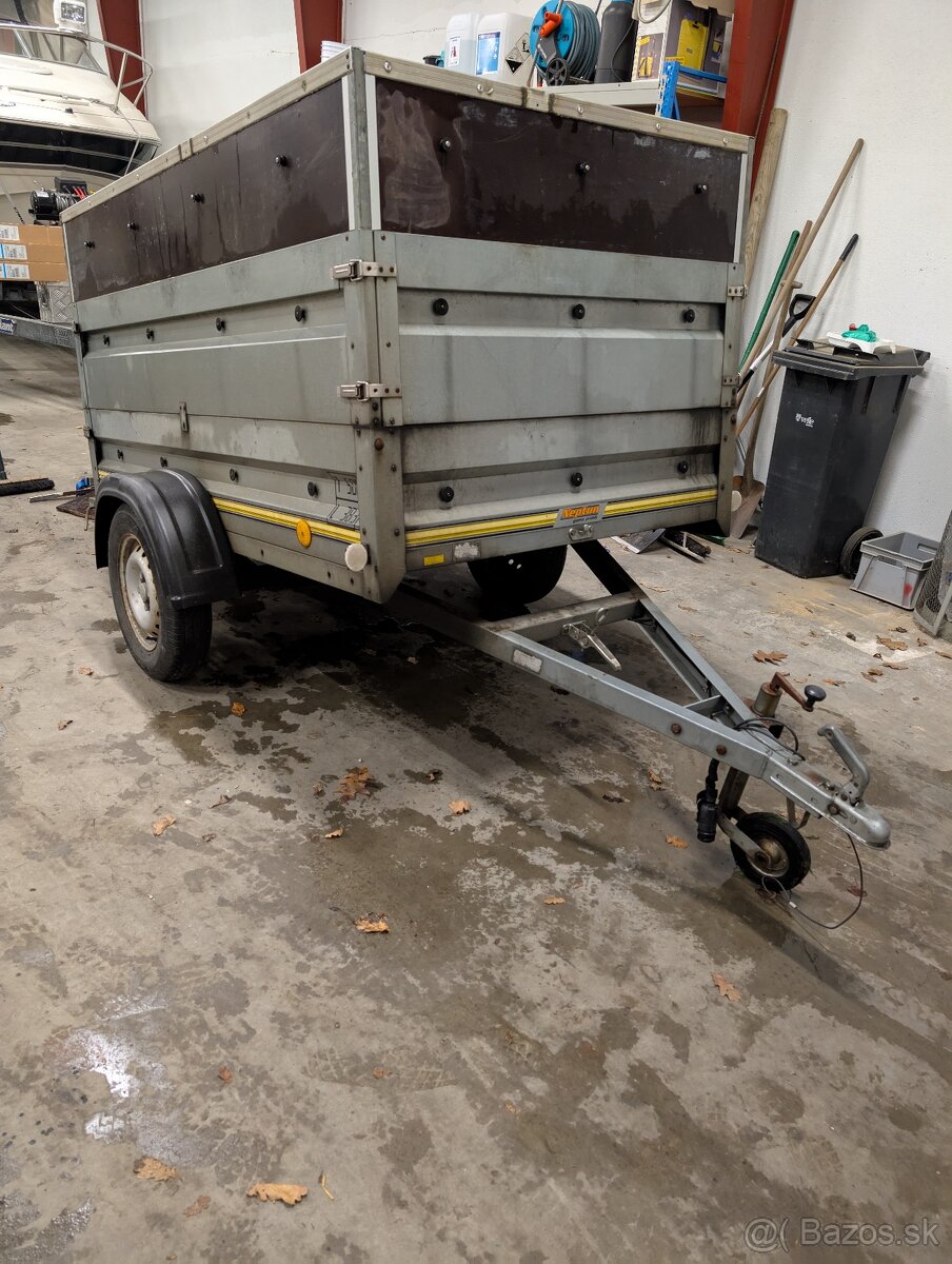 Prívesný vozík vyklapaci