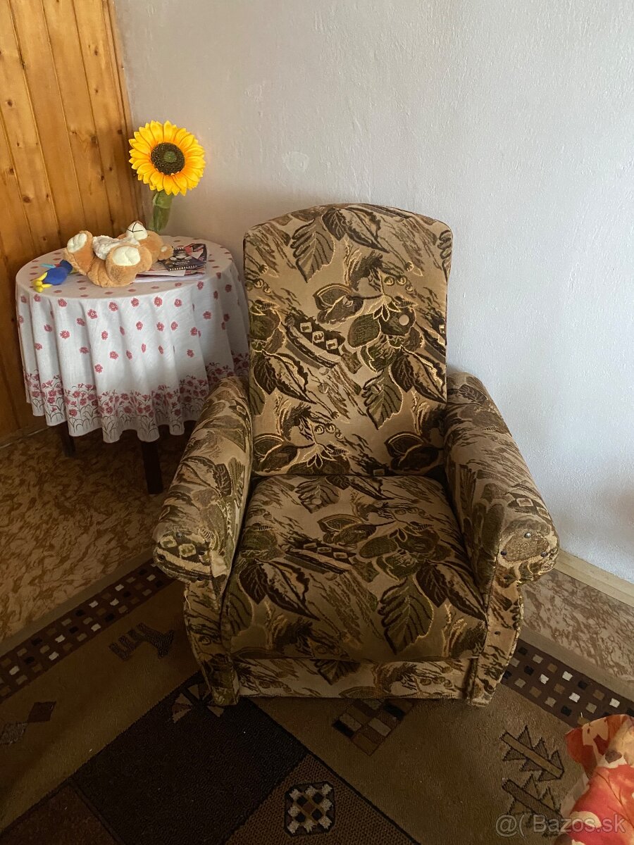 Ponúkam na predaj - gauč