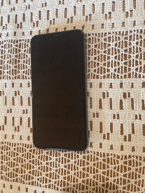 Krásny Iphone 11 Pro Max 256GB