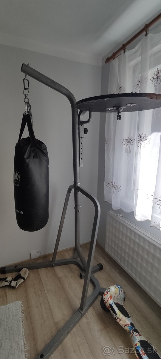 Boxovaci stojan