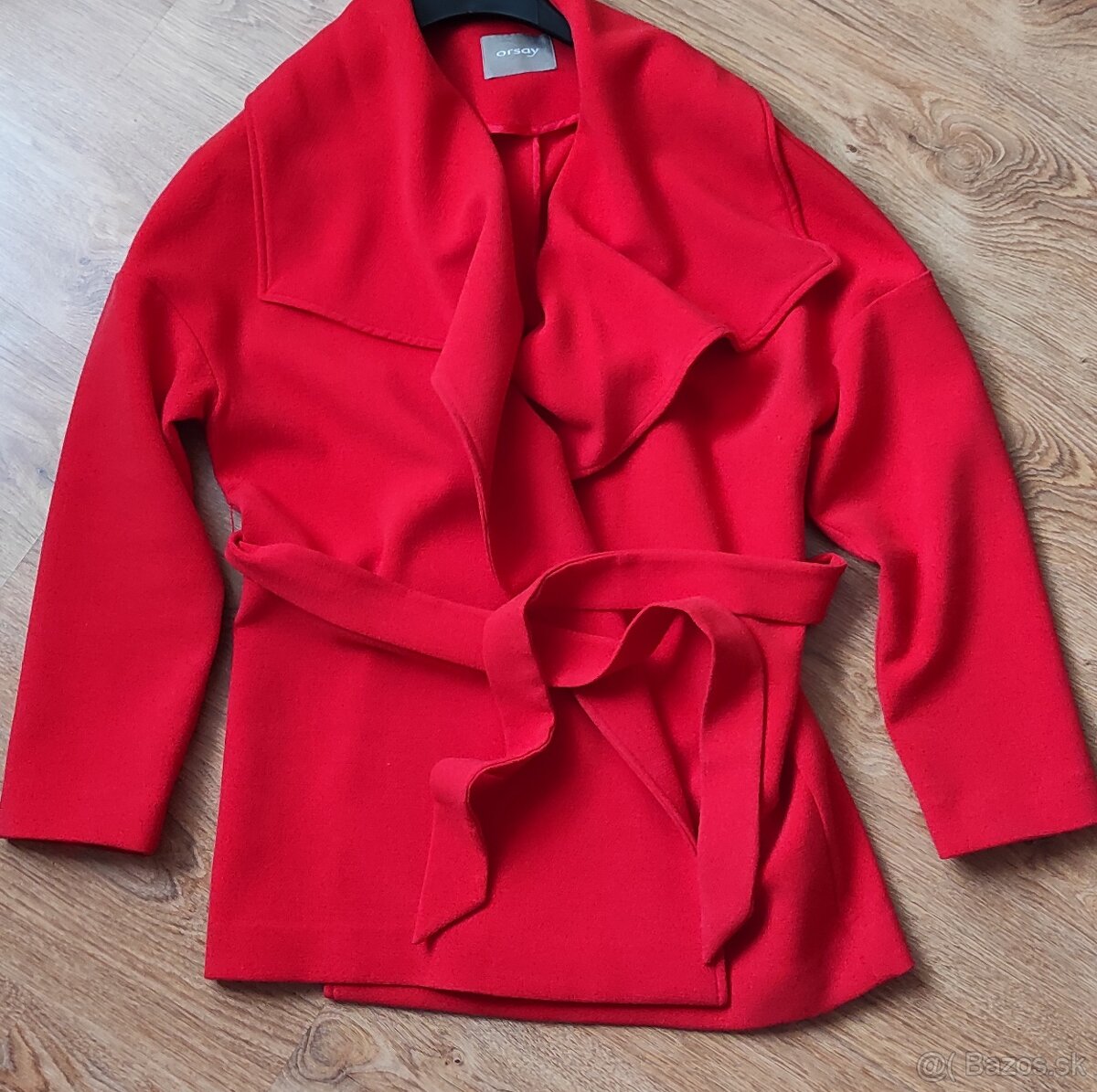 Červený kabátik ORSAY
