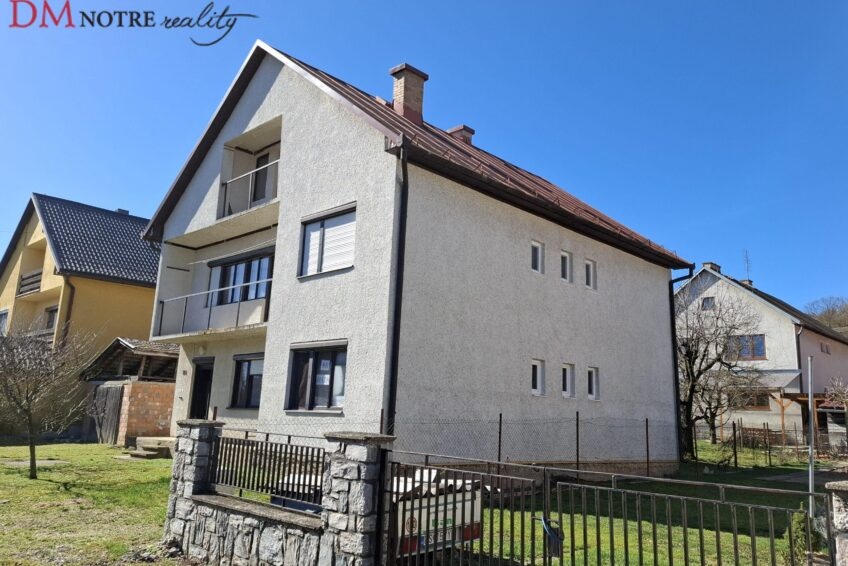 Šesťizbový rodinný dom v rekreačnej oblasti Teplý Vrch.