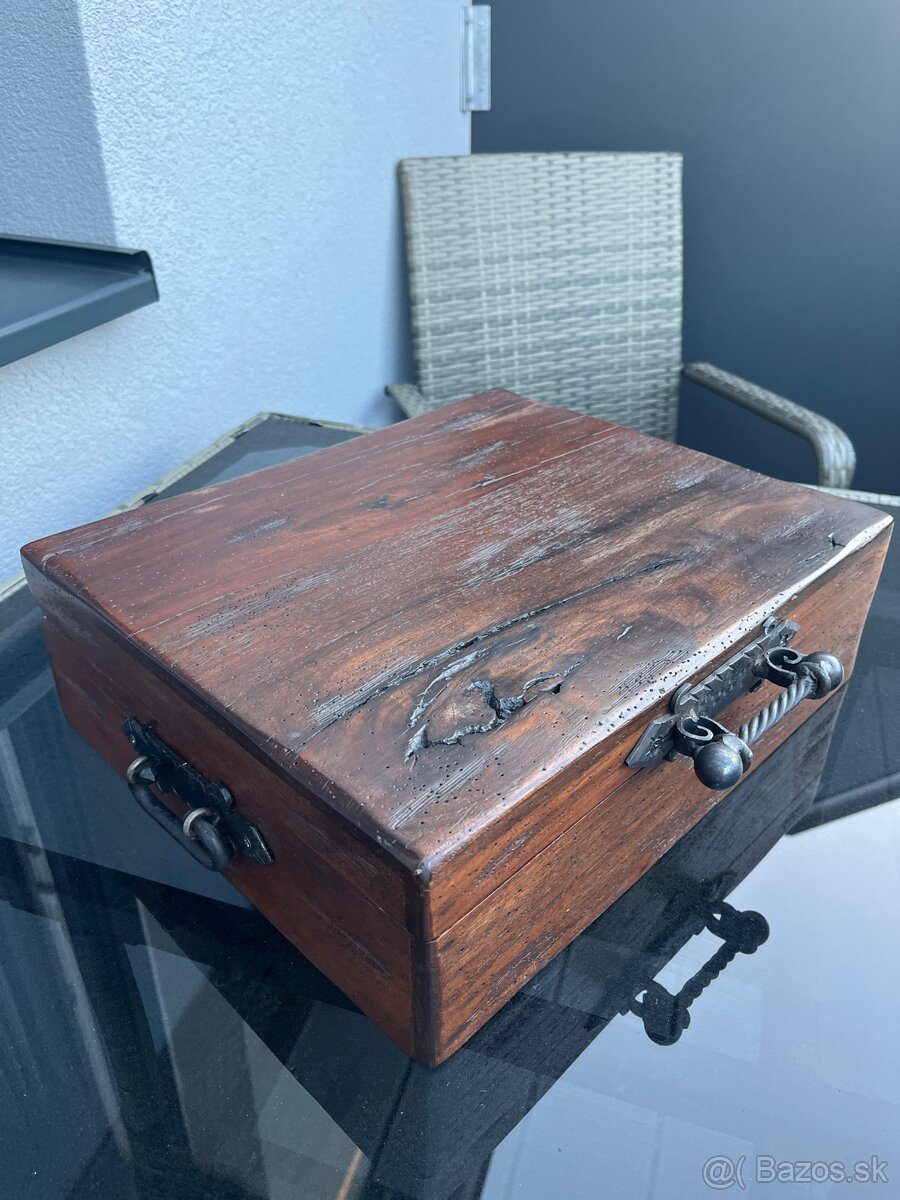 Humidor