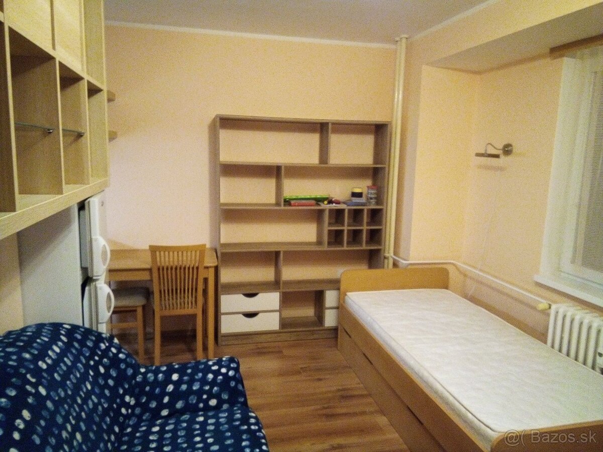 Zrekonštruovaná garsónka s balkónom v Dúbravke