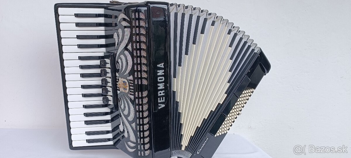 Akordeón Vermona Cantora 72 basový