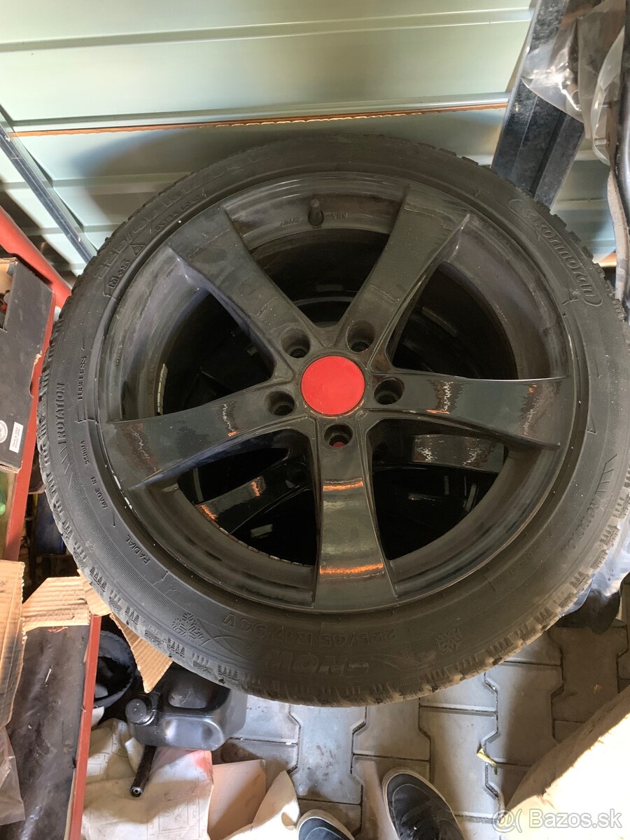 Predám kolesa R17 225/45 5x120