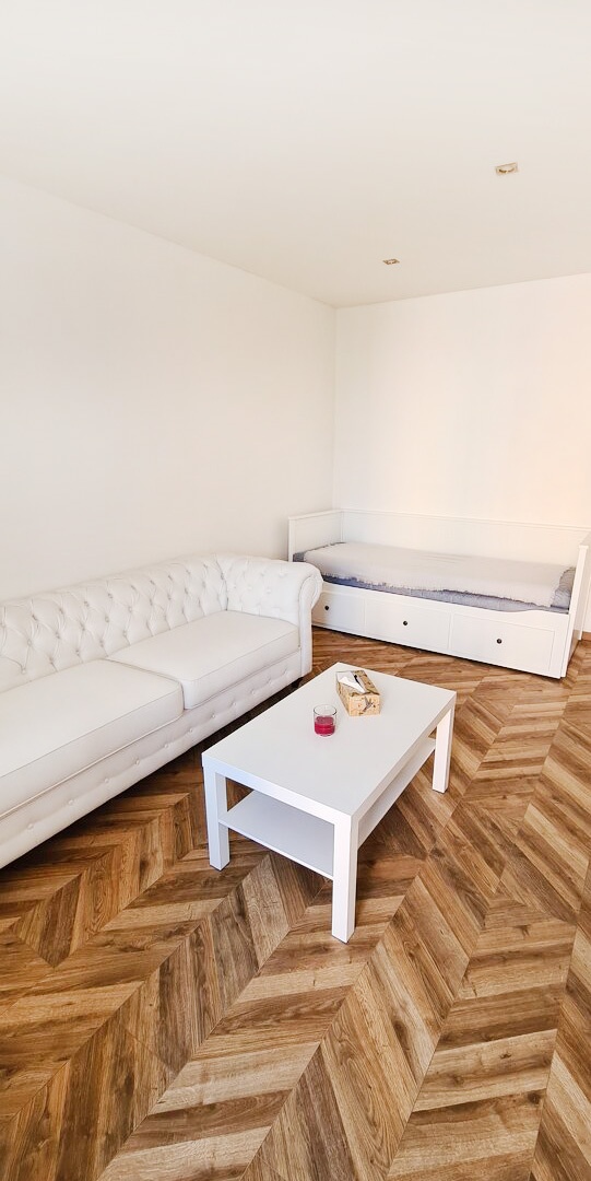 Na prenájom 1 izbový byt s lodžiou na Palárikovej ulici.