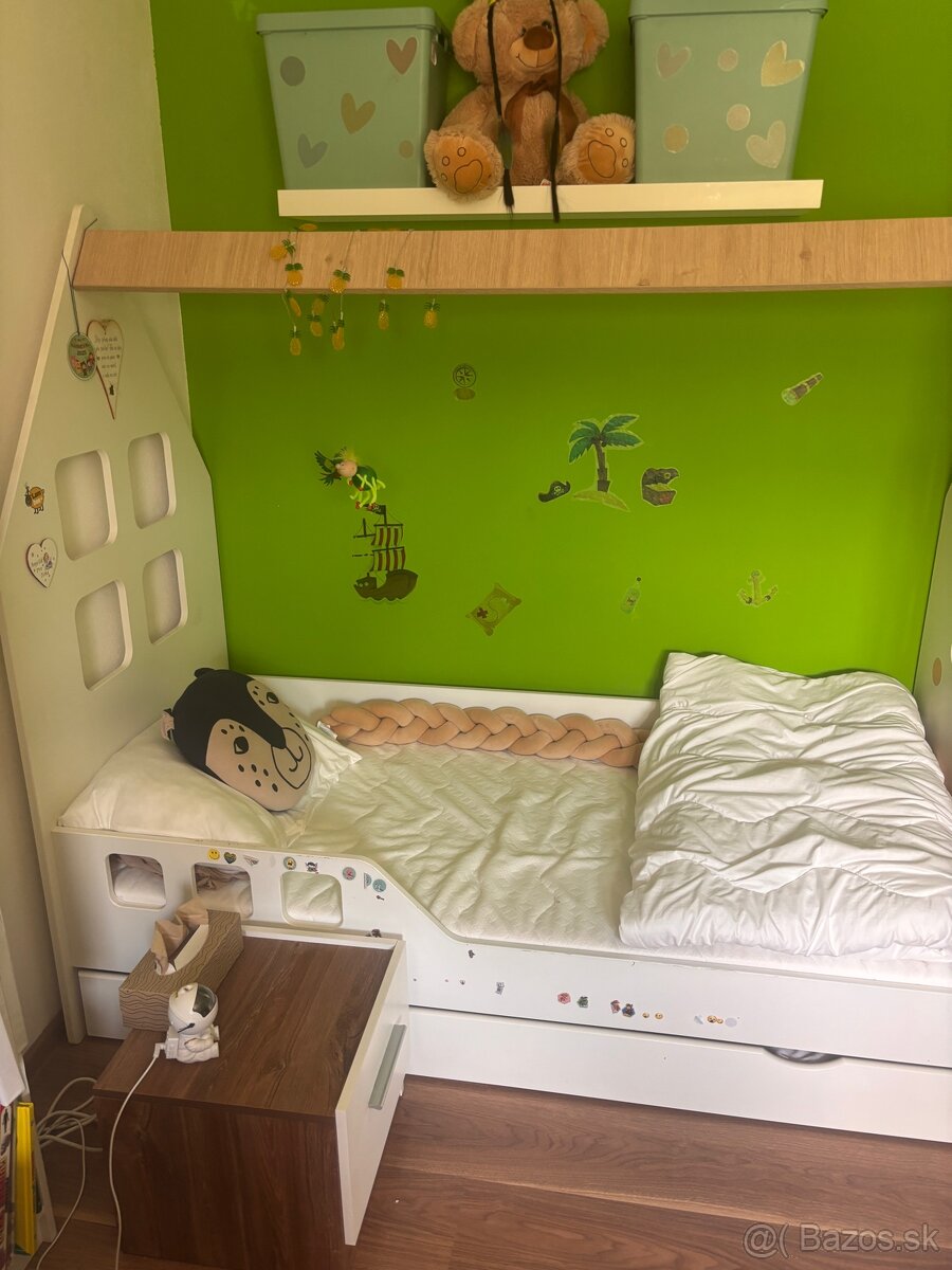 Detská rozťahovacia posteľ aj s nočným stolíkom