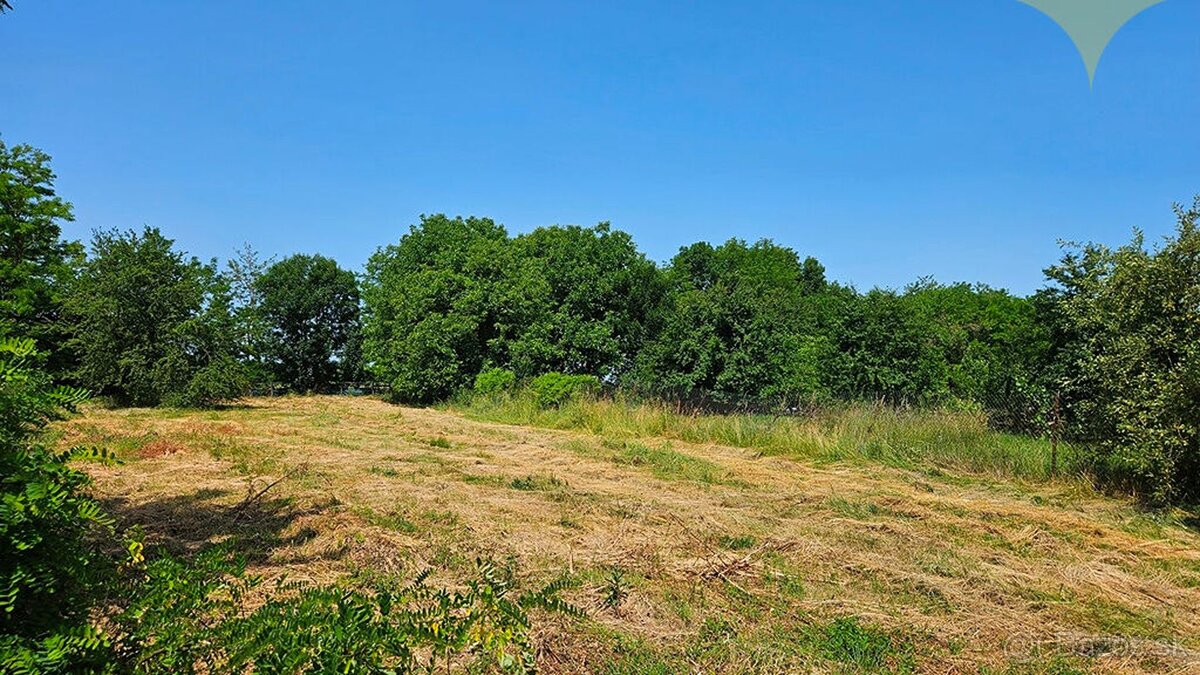 Na predaj stavebný pozemok na RD v obci Tehla, 1025 m²
