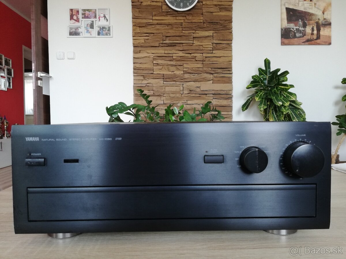 YAMAHA AX 1050 RS