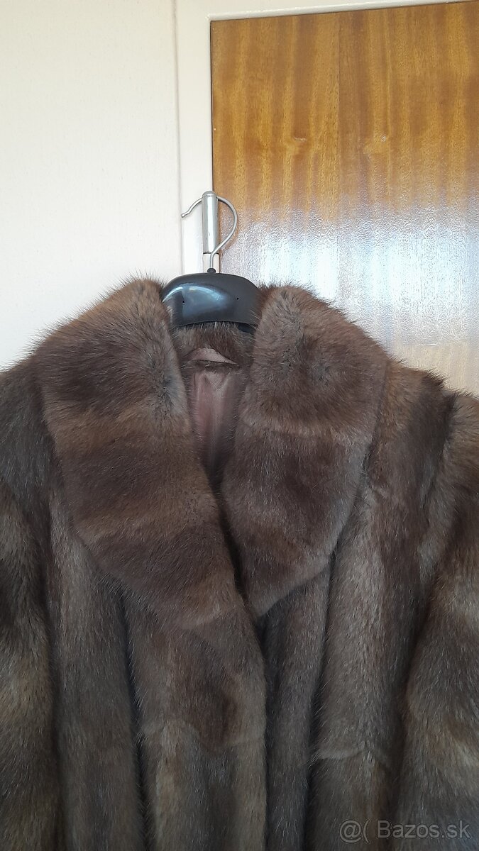 Dámsky kožuch  48