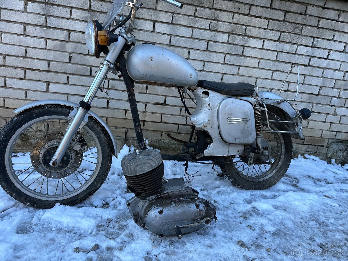 Jawa 350 kostra