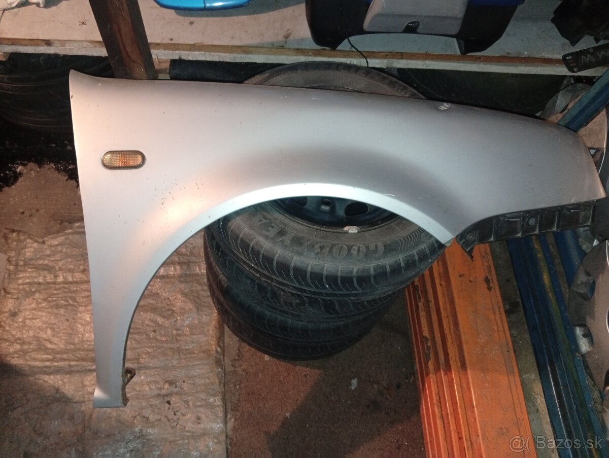 Predný pravý blatník vw golf 4