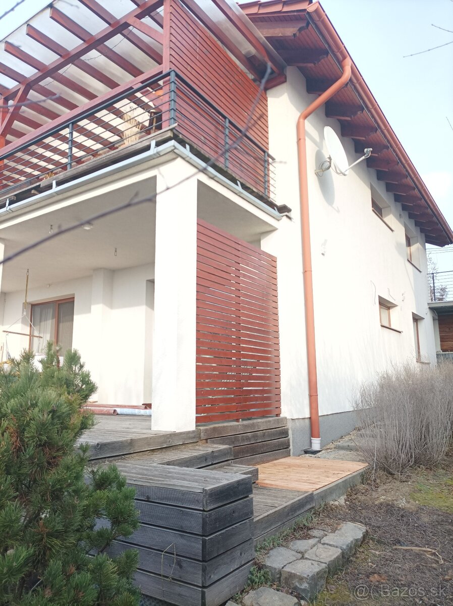 Nižná Myšľa, 169 m2, plus 3x terasa 50 m2, pozemok 1000m2