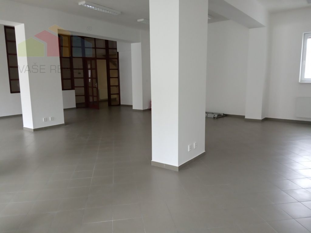 Obchodné priestory/ služby 112 m2 Nitra - pešia zóna