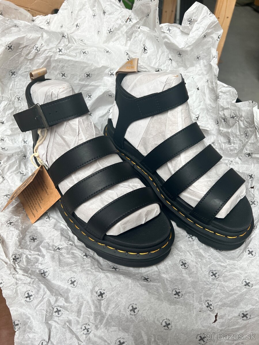 Dr. Martens Sandále V Blaire 23806001 Čierna vel.40
