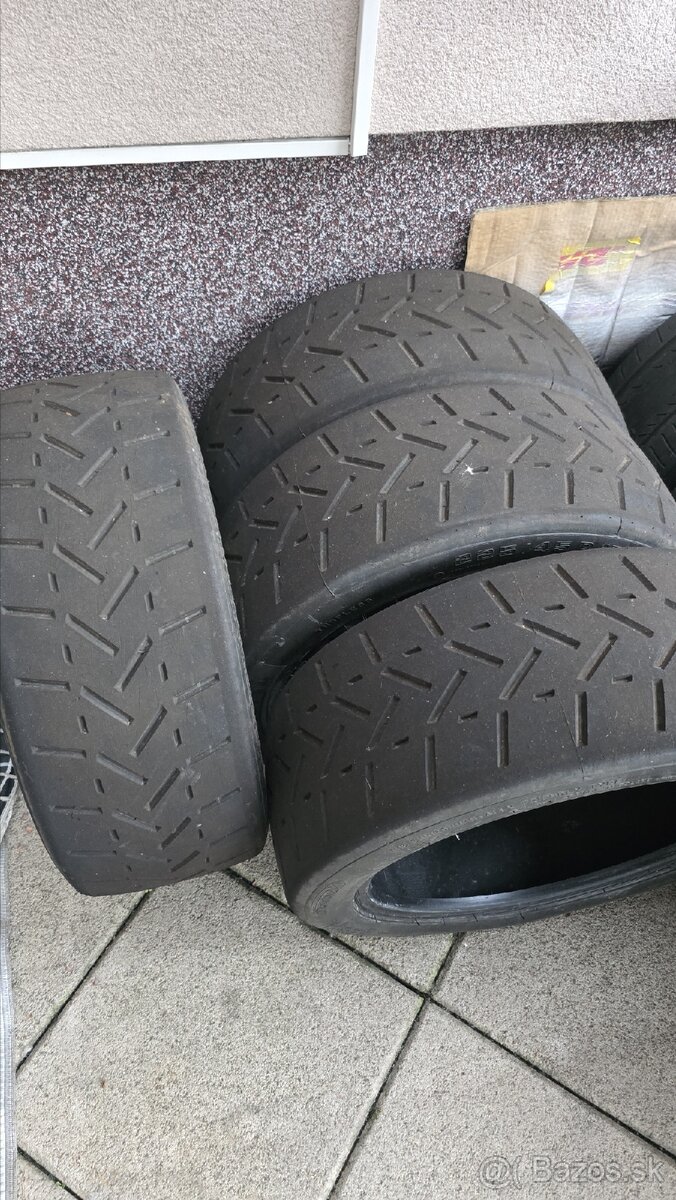 Predám semislick 225/45 R17