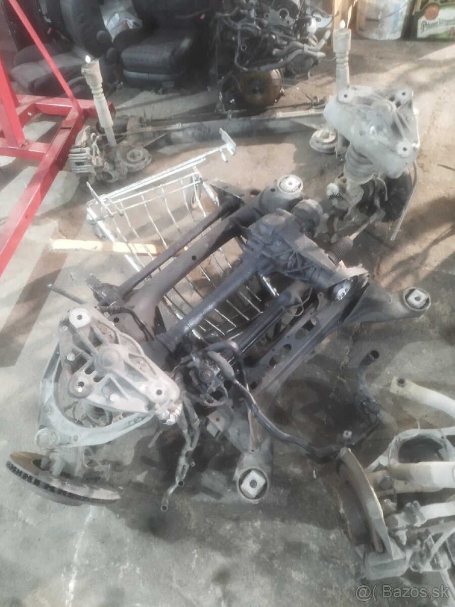 Audi Q7 napravnica otoč riadenie diferencial