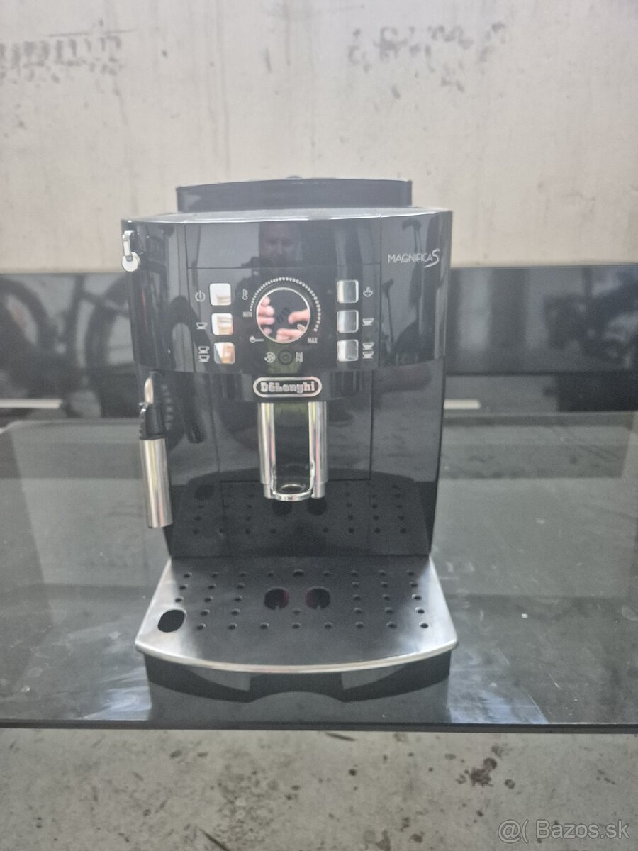 Predám kávovar Delonghi