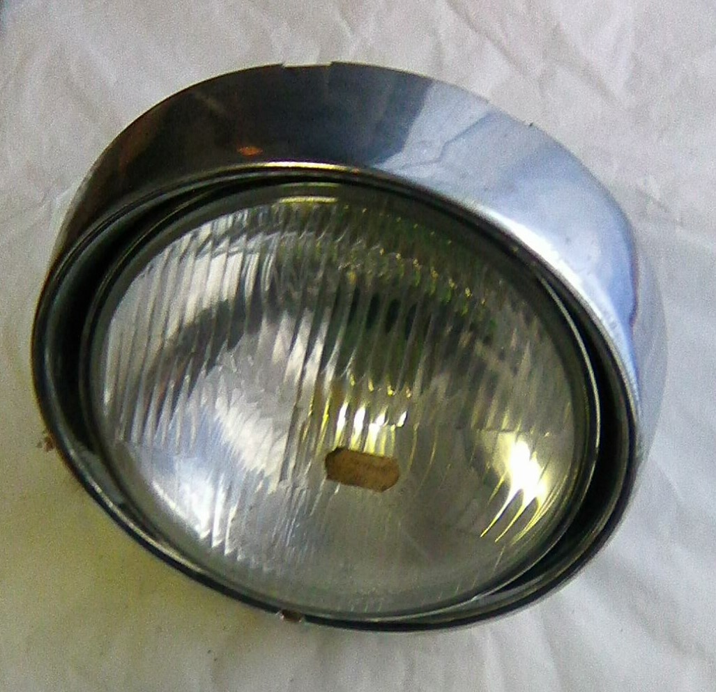 Nový predný reflektor Š - 1202 - 1203