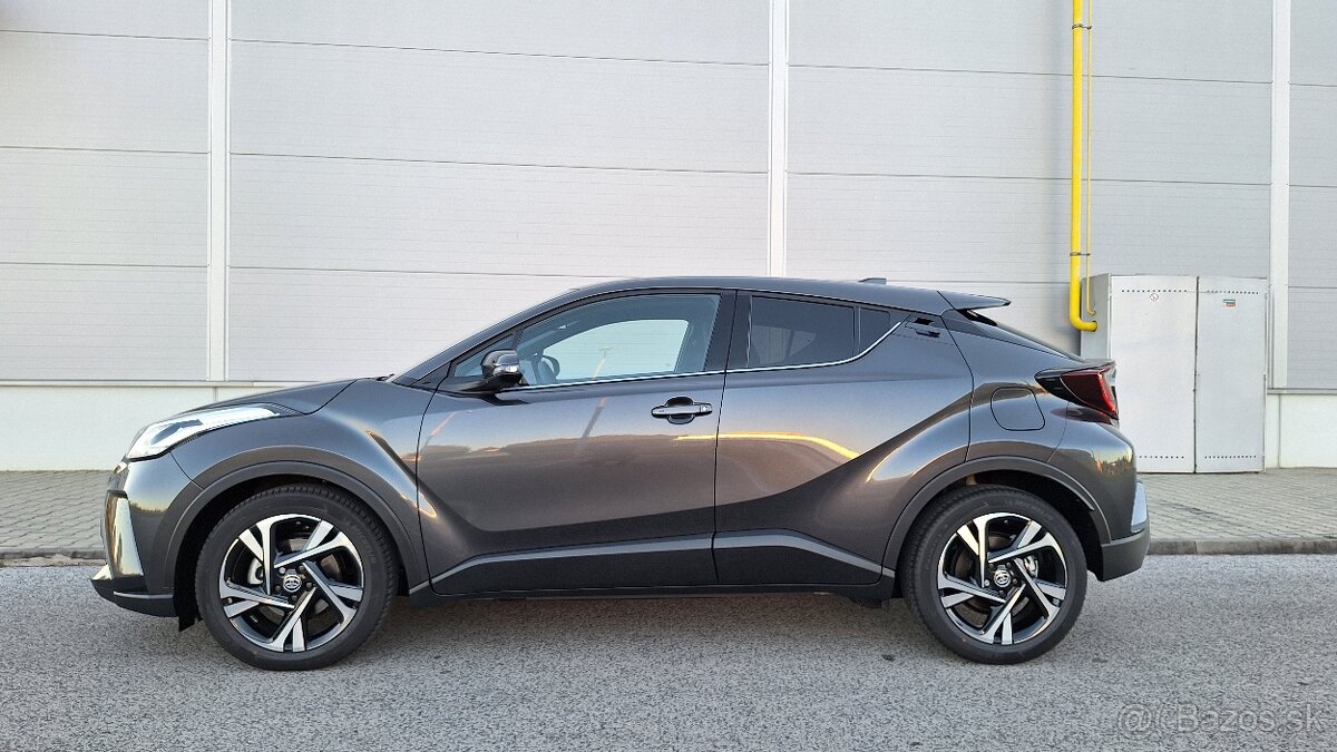 Toyota C-HR 2,0 Hybrid Dynamic Force 184 k e-CVT STYLE