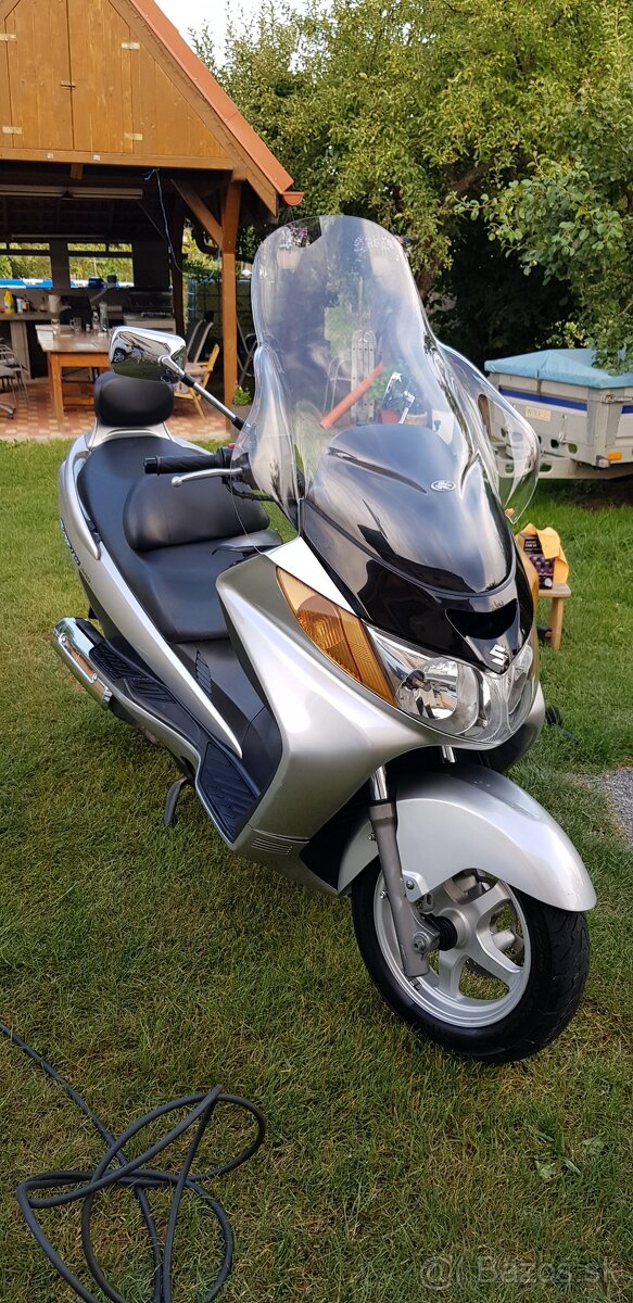 Suzuki Burgman 400
