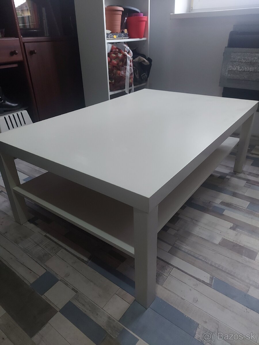 Konferenčný stolík