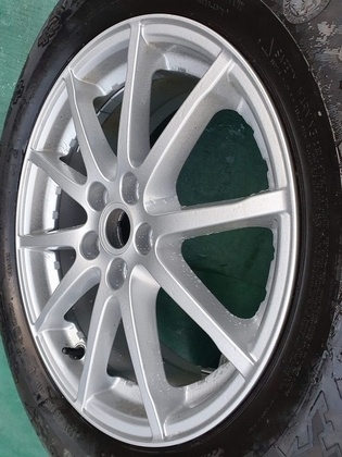 zimni alu landrover 5x108 r17" et45