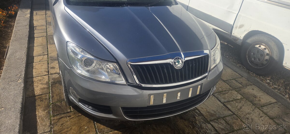 ŠKODA OCTAVIA 2 Predok LF8L