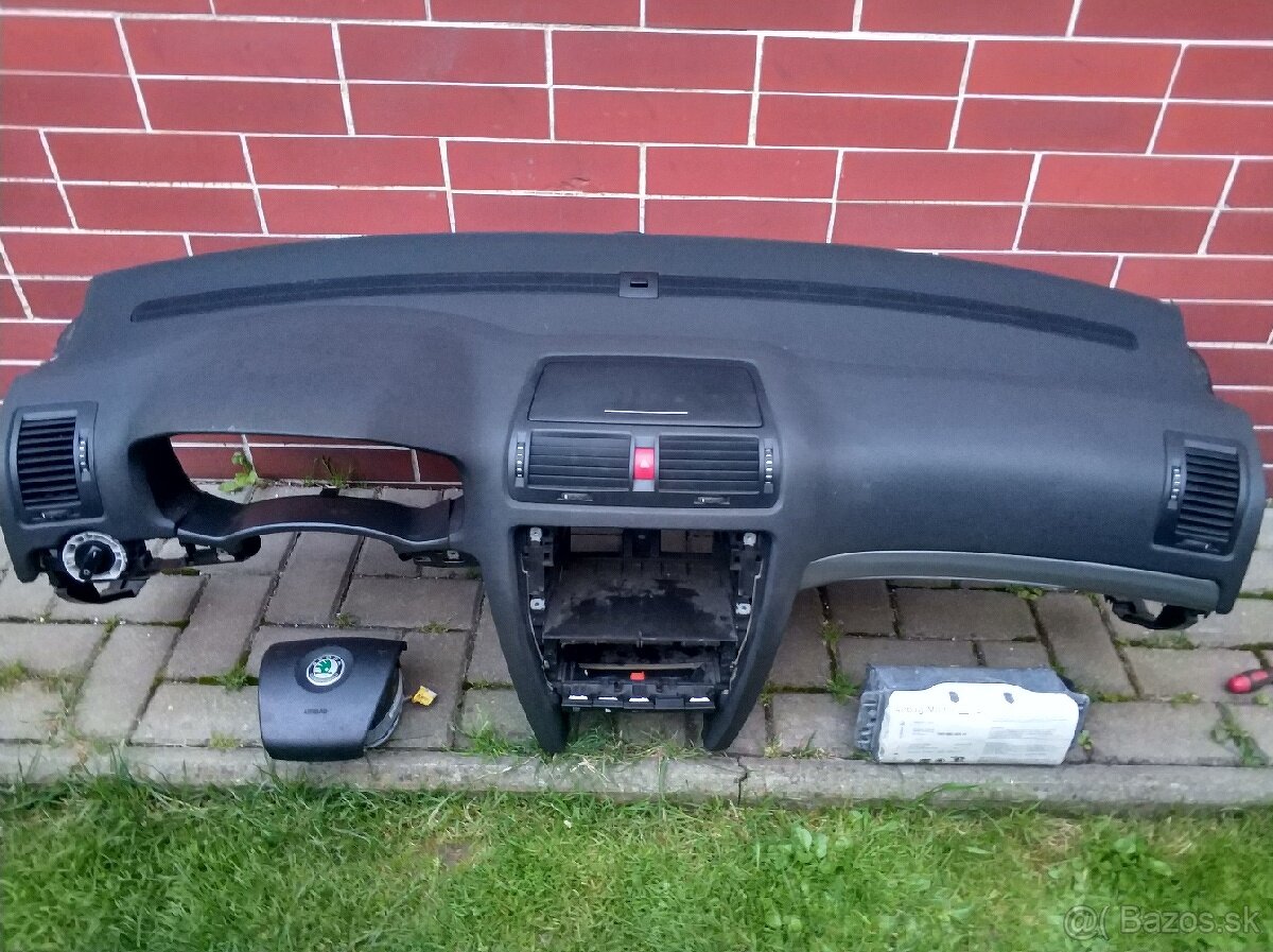 Palubná doska Škoda Octavia 2