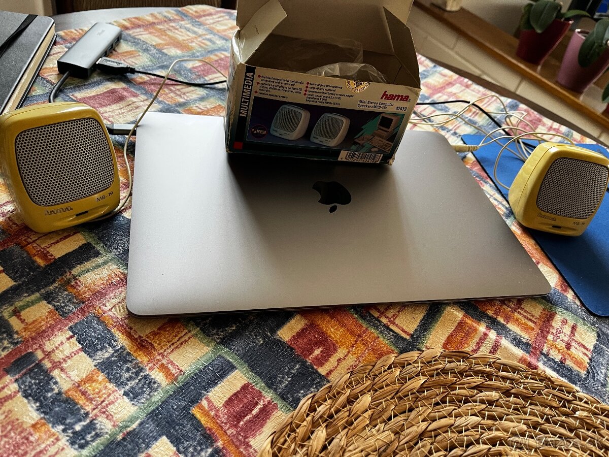 PC reproduktory + prenosny reproduktor