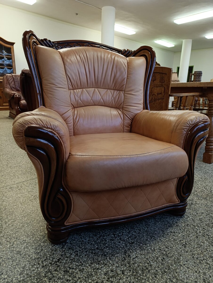 Rustikální kožené křeslo, masív, Nábytek s příběhem